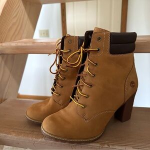 Women’s Allington Timberland 6-inch Heeled Boot. Very good condition. Worn once.